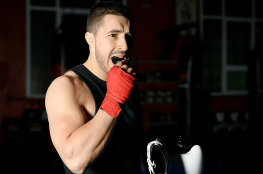equipement mma debutant protege dent